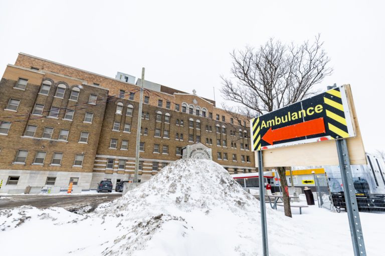 Possible presence of an armed man |  The Lachine Hospital confined for a few hours