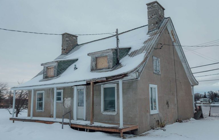 Protection in Laval for a rare house in New France?