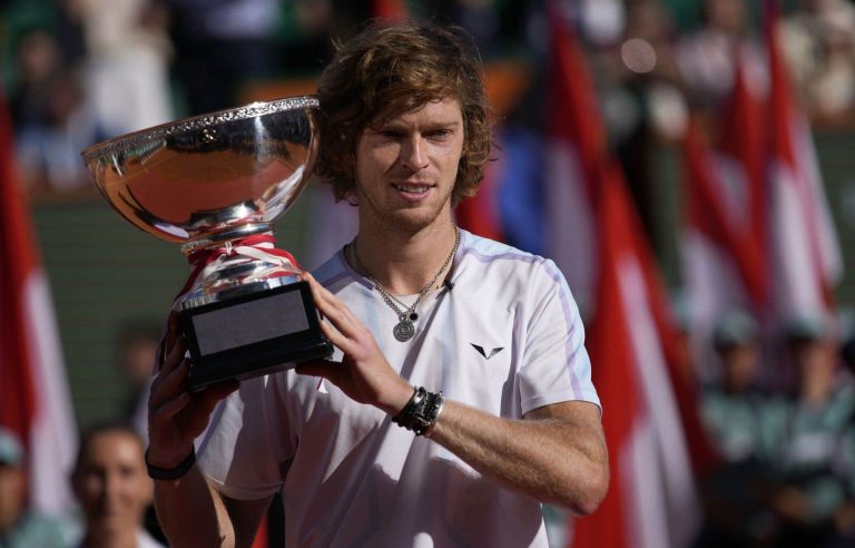 Rublev makes a comeback and becomes champion in Monte-Carlo