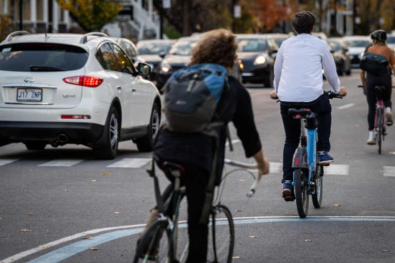 SUVs and pickups, a threat to cyclists