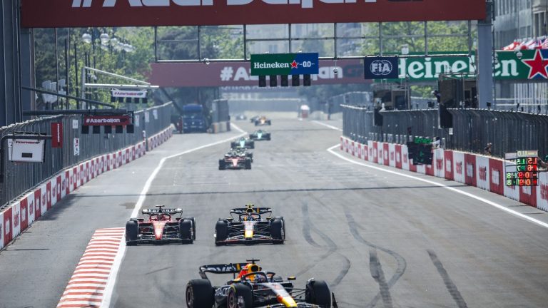 Sergio Pérez wins, the French Pierre Gasly and Esteban Ocon far from the mark… Relive the Azerbaijan GP