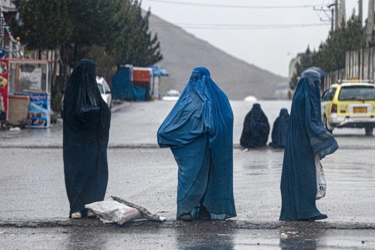 Taliban ban Afghan women from working for the UN