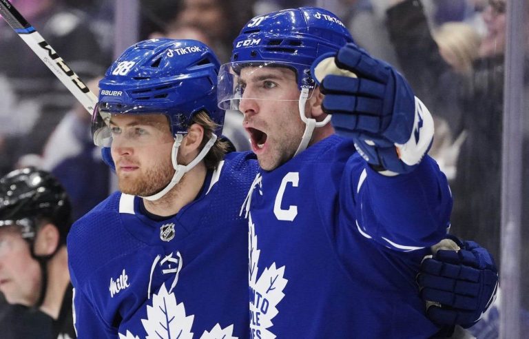 Tavares and Marner lead the Maple Leafs to victory