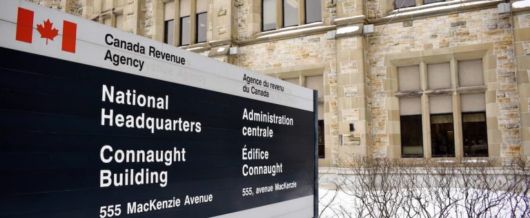 Tax season: CRA union members vote for a strike mandate