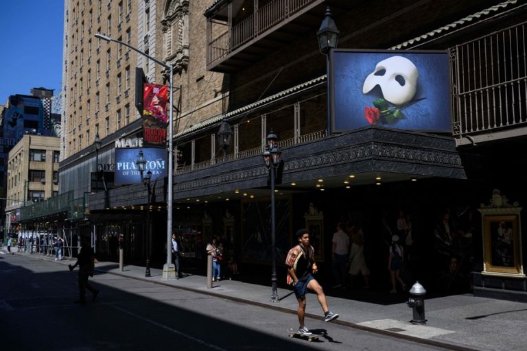 The Phantom of the Opera leaves Broadway