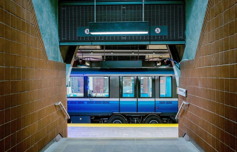 The green line of the Montreal metro closed for an indefinite period