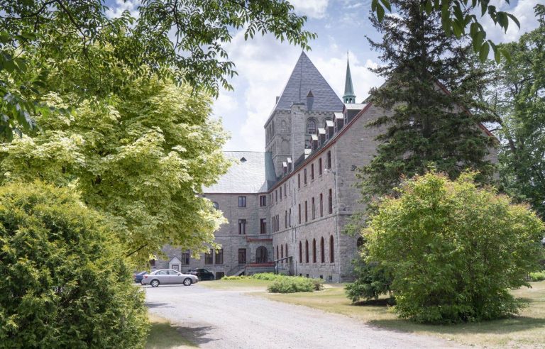 The settlement between the Clercs de Saint-Viateur and victims of sexual abuse is sealed