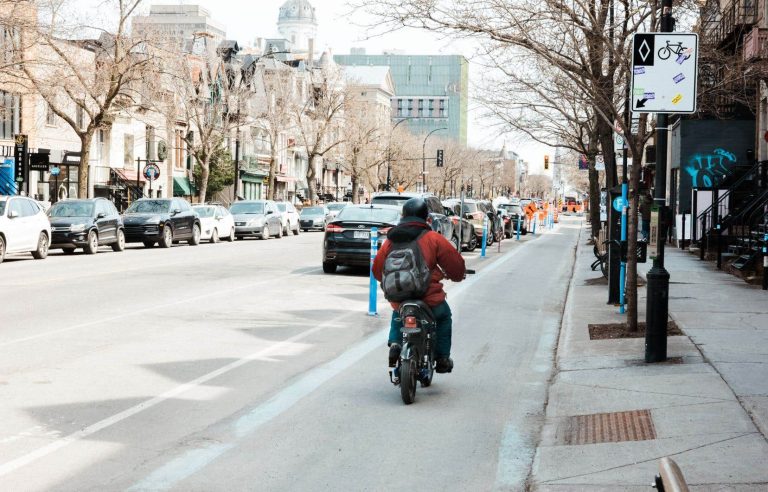 The time of electric scooters on Quebec bike paths is running out