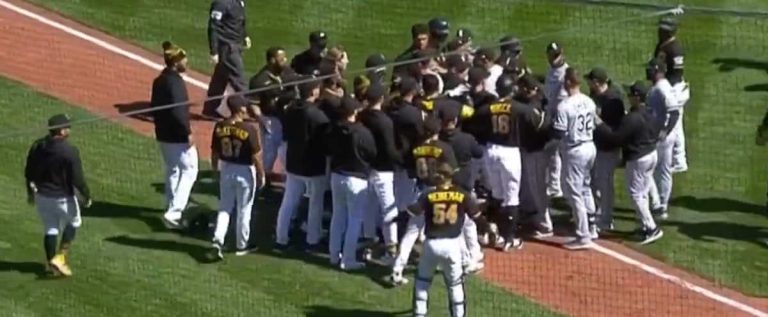 Things escalate between the White Sox and the Pirates after a collision at home plate