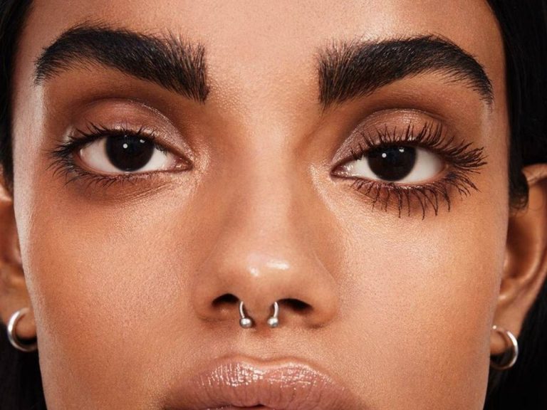 This new Yves Saint Laurent mascara in brown hue panics the web