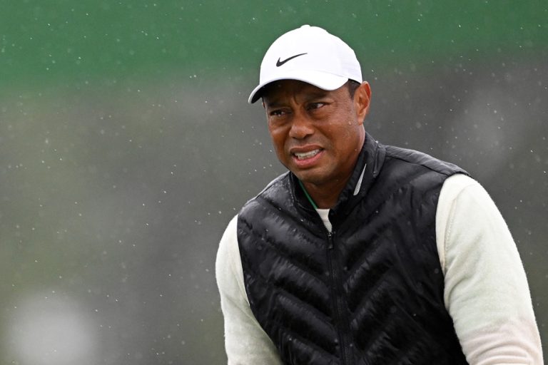 Tiger Woods undergoes surgery for arthritis in his right ankle