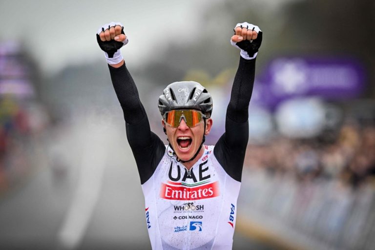 Tour of Flanders |  Tadej Pogacar wins, Quebecer Hugo Houle in 66th position