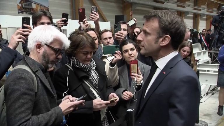 VIDEO.  “It’s not the saucepans that will move France forward”, says Emmanuel Macron on a visit to Alsace