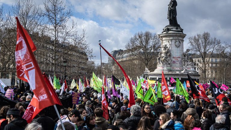 “We must assume the historical responsibilities of a nation, assume what our ancestors did, even if we do not agree with them”, underlines Jean Viard