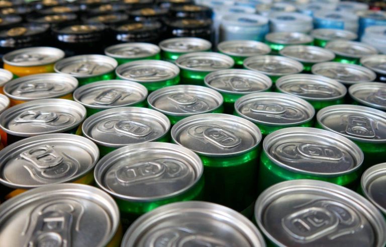 Why are 355 ml cans of sparkling water not returnable in Quebec?