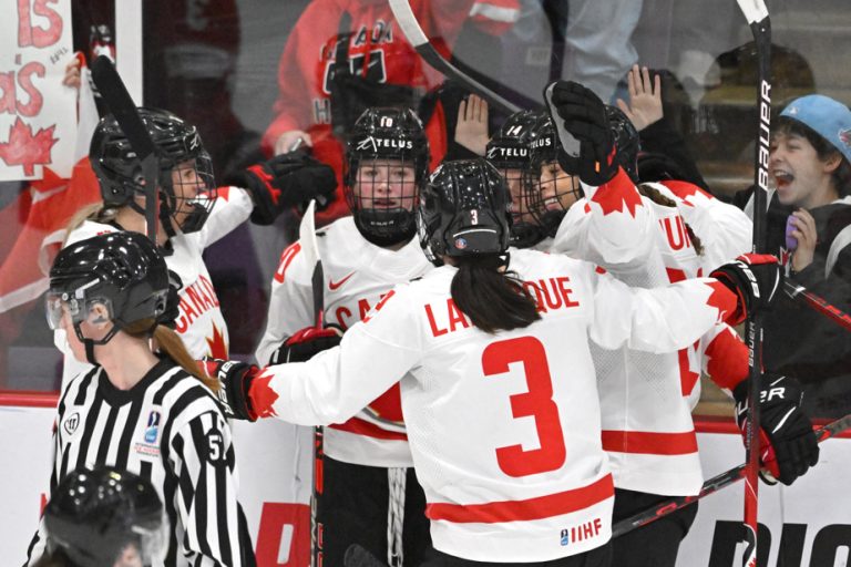 World Women’s Hockey |  Sarah Fillier propels Canada to the final