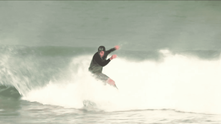 a Breton lives again thanks to parasurfing