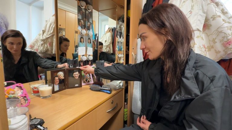 a star of the kyiv Opera dances to pay tribute to his loved ones who died during the war