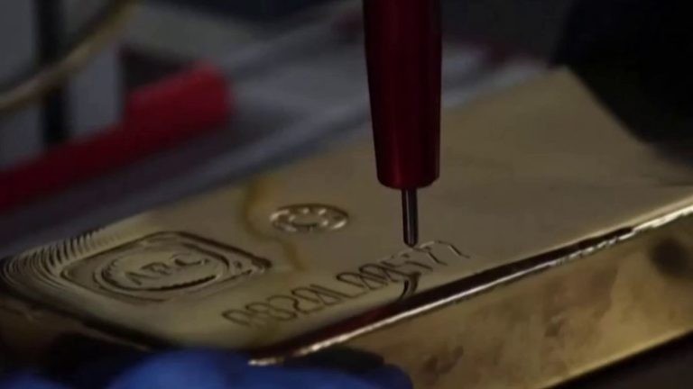 despite the sanctions, Russian gold would still arrive in Switzerland