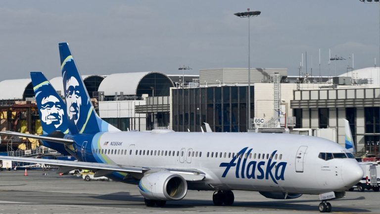 how Alaska Airlines wants to build “the airport of the future”