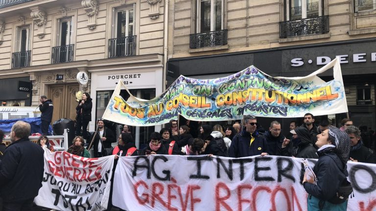 in Paris, the demonstrators do not want to give up the battle against the pension reform