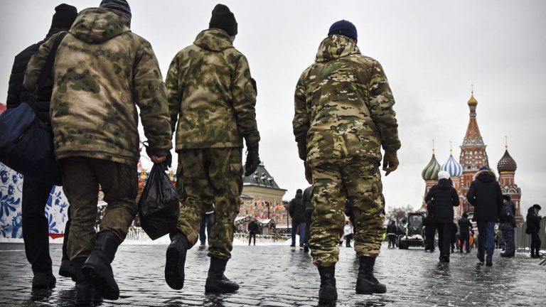 on the street, by email or with money, Moscow is beefing up its army recruitment campaign