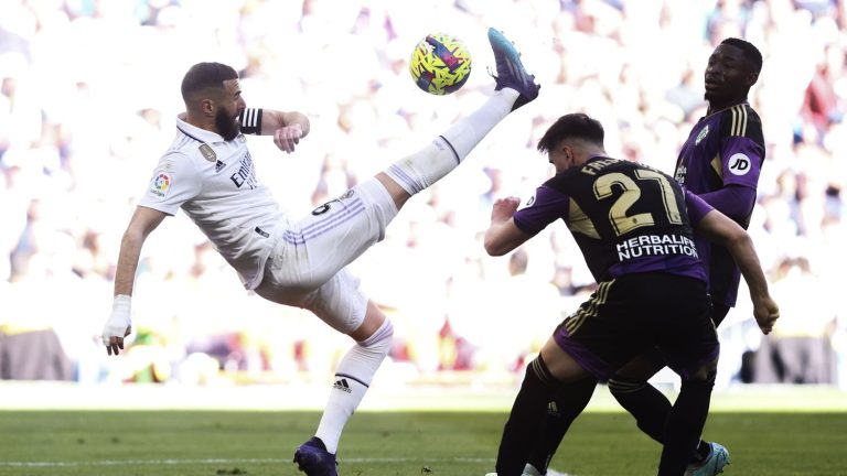 thanks to a hat-trick, Karim Benzema carries Real Madrid against Valladolid