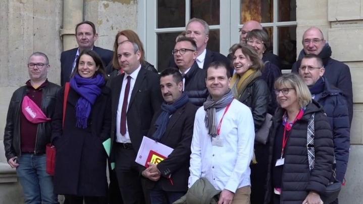 the eight union leaders arrived at Matignon to meet the Prime Minister