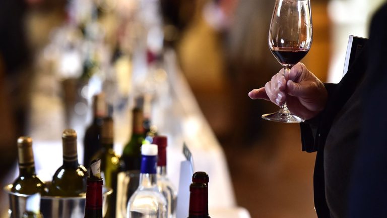 the wine industry is attacking Generation Z to counter the drop in consumption