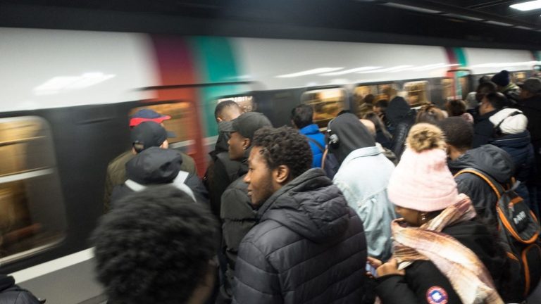 traffic disrupted Thursday at SNCF and on three RATP metro lines