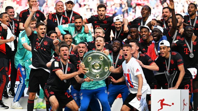 Bayern Munich clinch their 11th consecutive German title in extremis