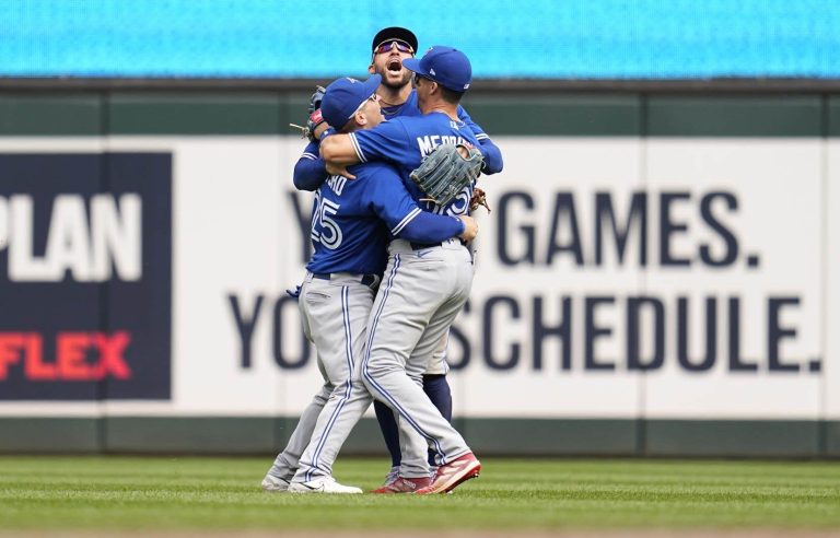 Blue Jays shut out Twins to win series