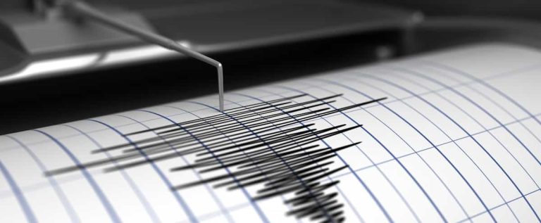 5.7 magnitude earthquake rocks Colombia