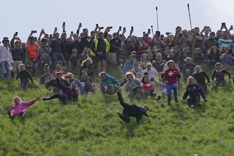 A Canadian wins the cheese race