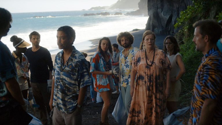 A five-star cast for the comedy “Hawaii” or how to live your last hours on an island