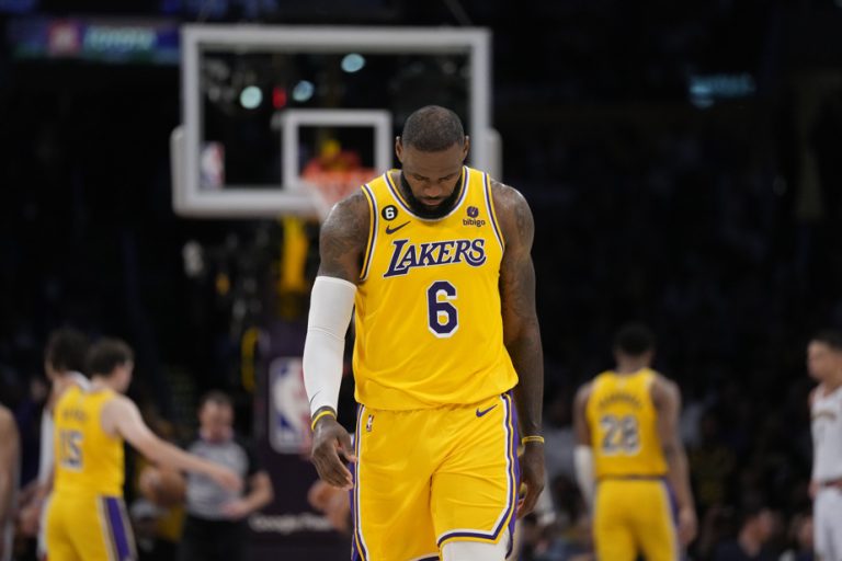 After the elimination of the Lakers |  LeBron James cast doubt on his future