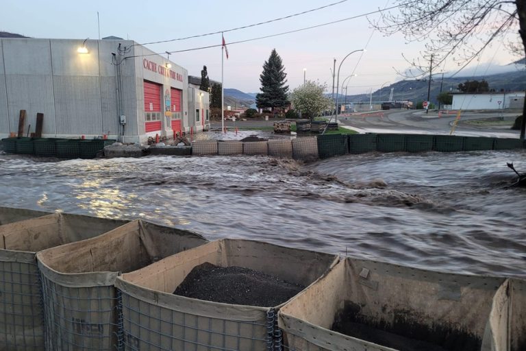 British Columbia |  Hundreds evacuated due to flooding