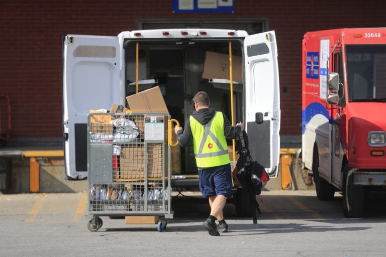 Canada Post |  Parcel revenues remain stable in the first quarter