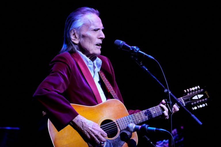 Canadian singer Gordon Lightfoot dies at 84