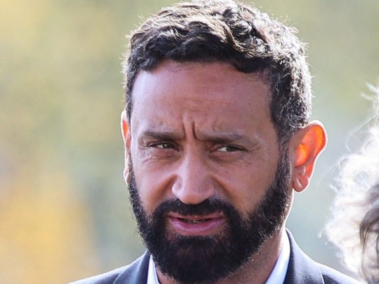 Cyril Hanouna tackled by his mother in full live… The host takes it for his rank!