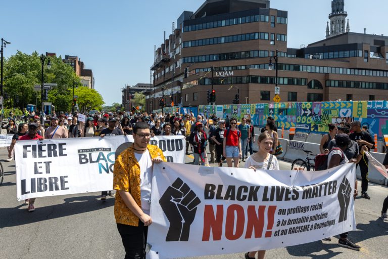 Death of George Floyd |  Protesters march against racial profiling in Montreal