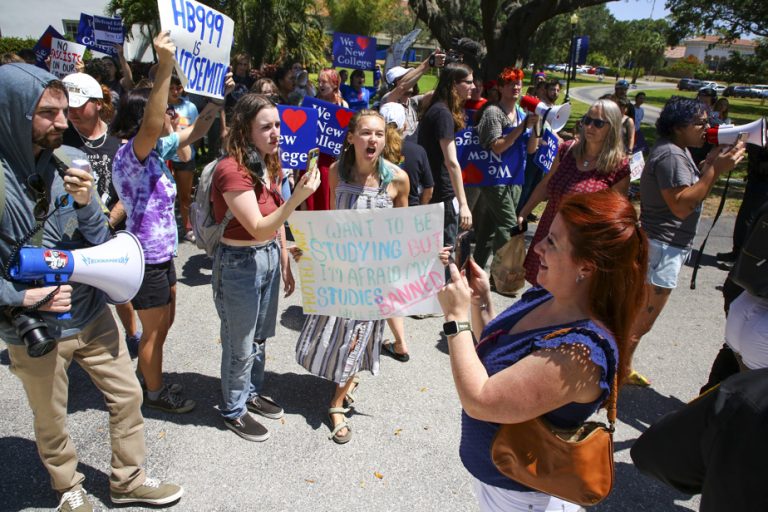 Diversity programs banned from Florida campuses