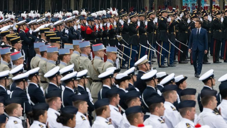 Emmanuel Macron expected on the Champs-Elysées, before a tribute to Jean Moulin in Lyon