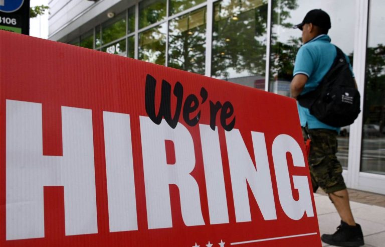 Employment still dynamic in April in the United States