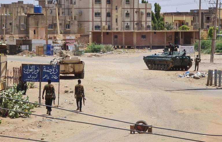 Fighting continues in Sudan ahead of talks in Saudi Arabia