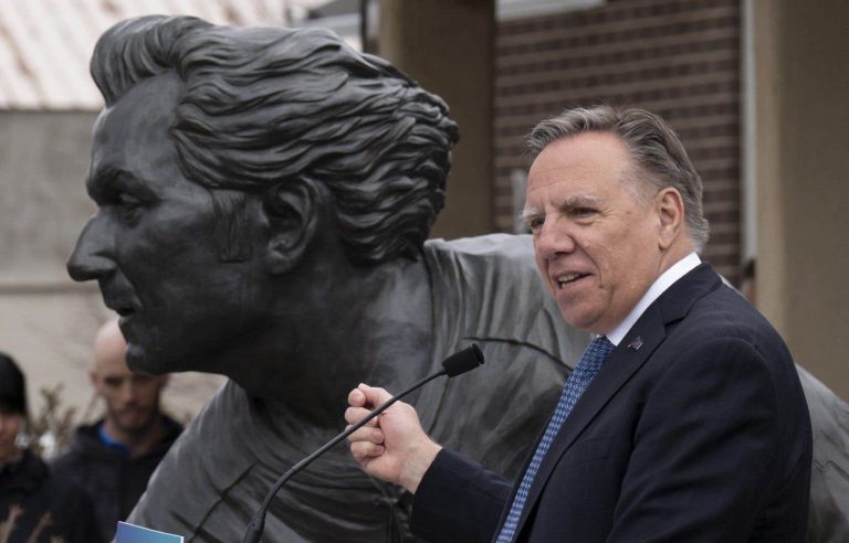 François Legault inaugurates the Guy-Lafleur Highway