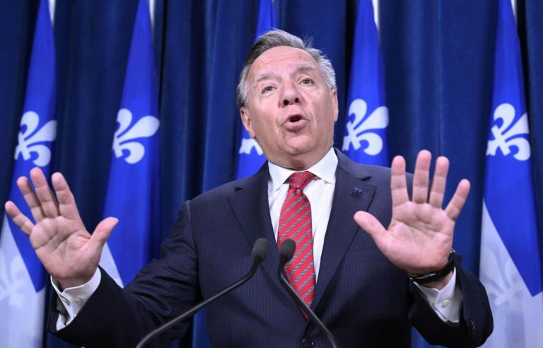 François Legault will submit to a vote of confidence at the CAQ convention