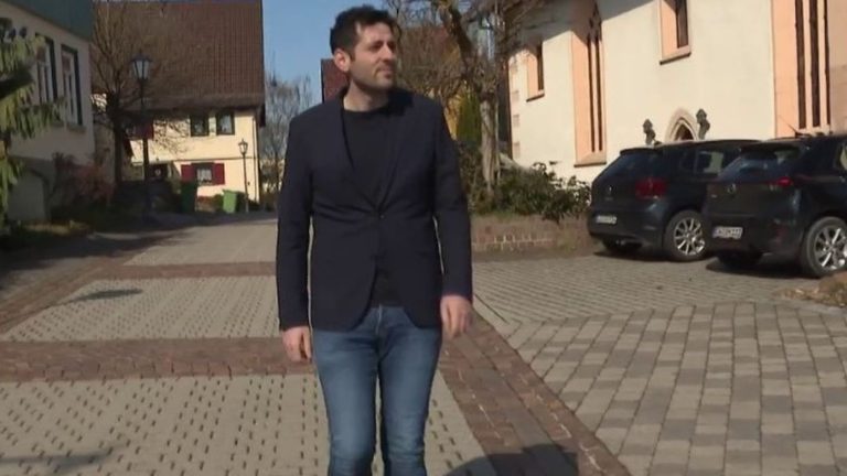 Germany: a Syrian elected mayor of a municipality, eight years after having fled his country