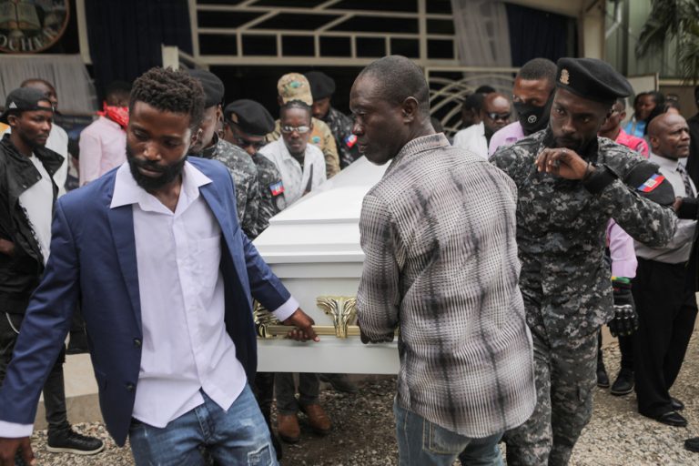 Haiti sinks into violence, more than 600 dead in April