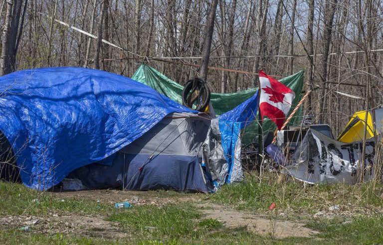 Homelessness in the suburbs of Quebec is a concern